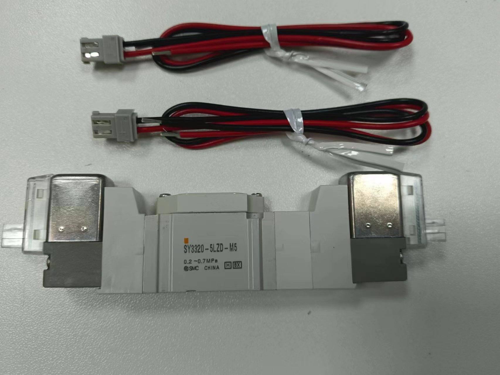 SMC 三位五通电磁阀SY3320-5LZD-M5