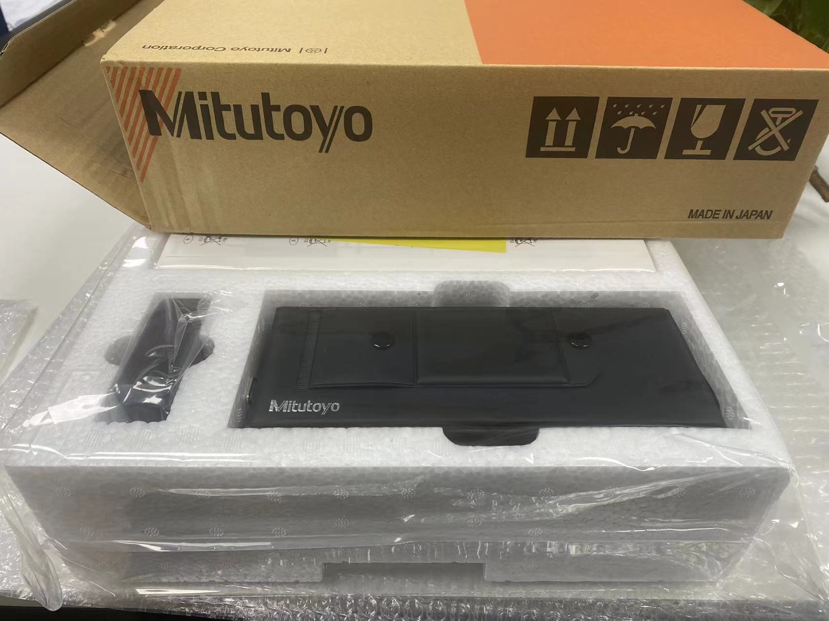 Mitutoyo三丰 SJ-210 表面粗糙度测量仪178-560