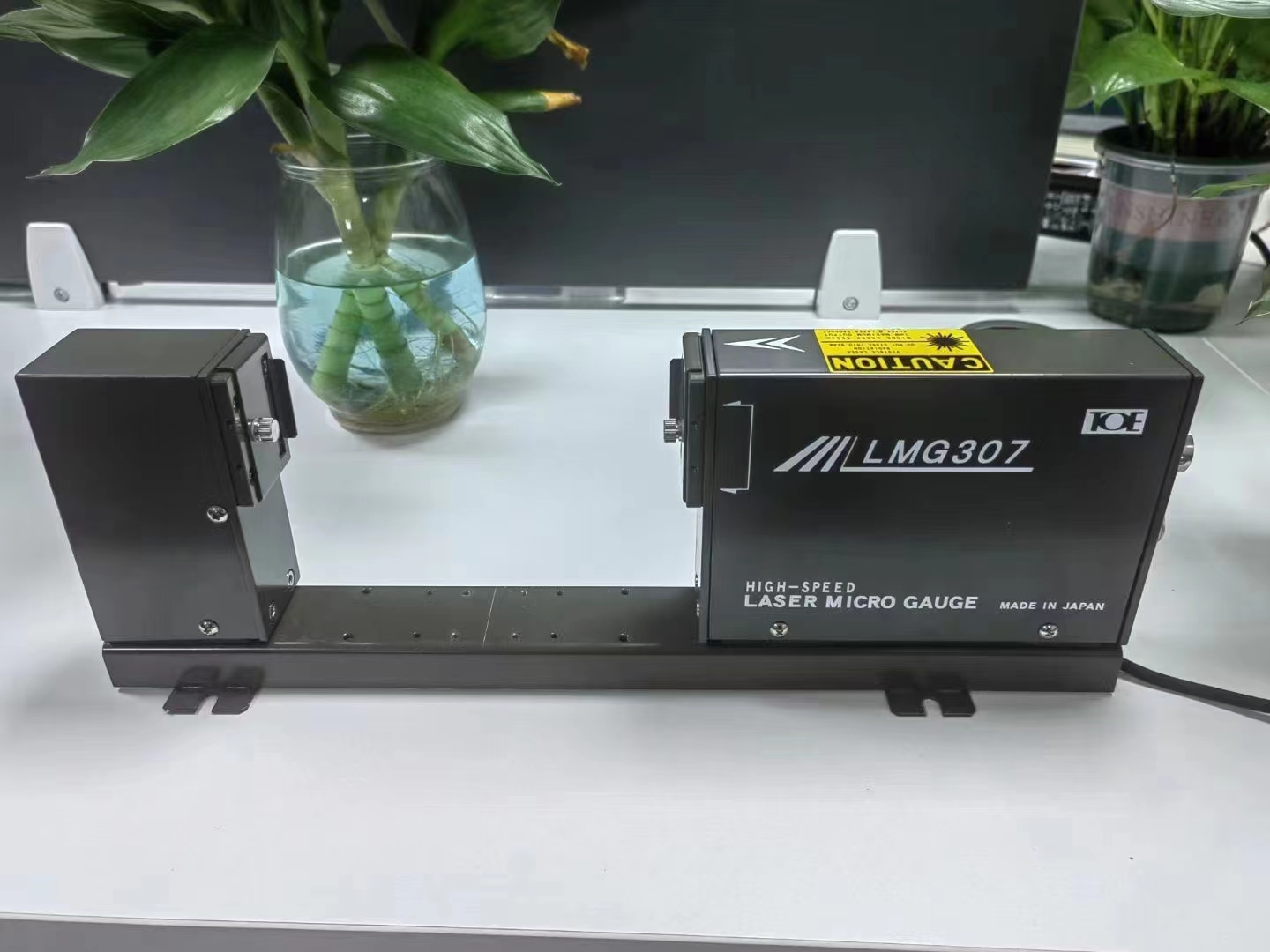 TOE东京光电子激光测径仪LMG-D5 LMG-126II