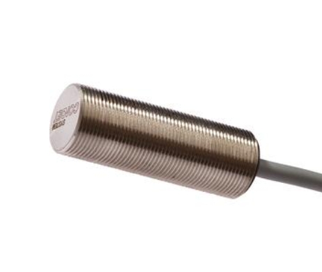 德国IPF感应式传感器IC18A174