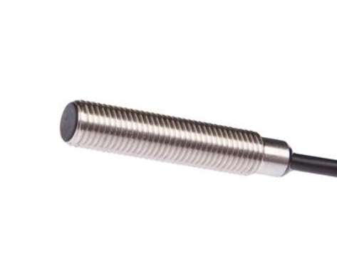 德国IPF感应式传感器IB08A868