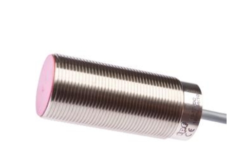 德国IPF感应式传感器IB300250