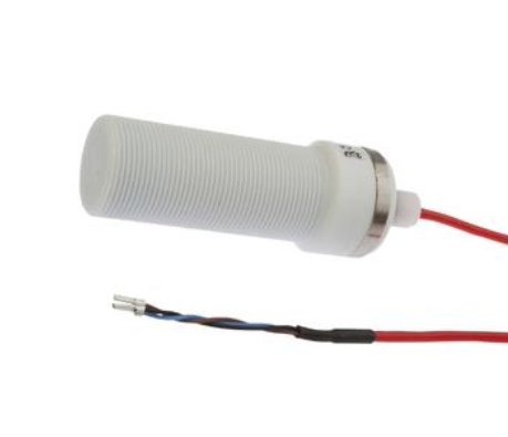 德国IPF感应式传感器IN300282