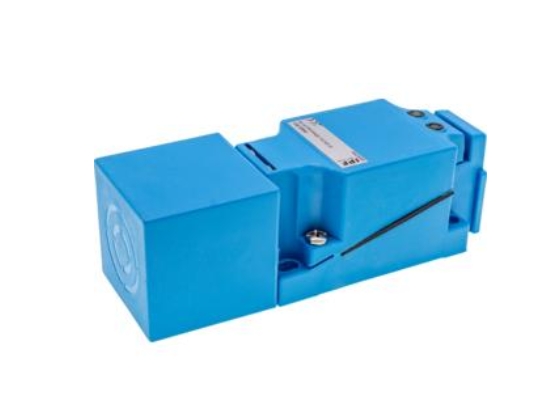 德国IPF感应式传感器IN40C301