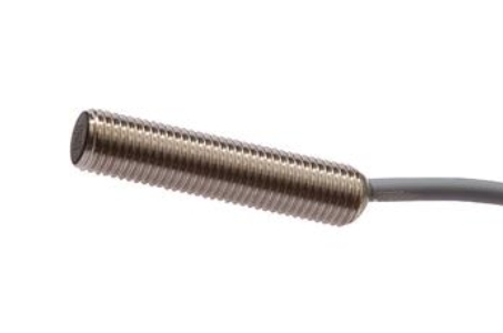 德国IPF感应式传感器IB08A370