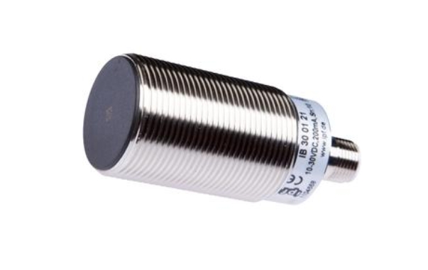 德国IPF感应式传感器IB300121