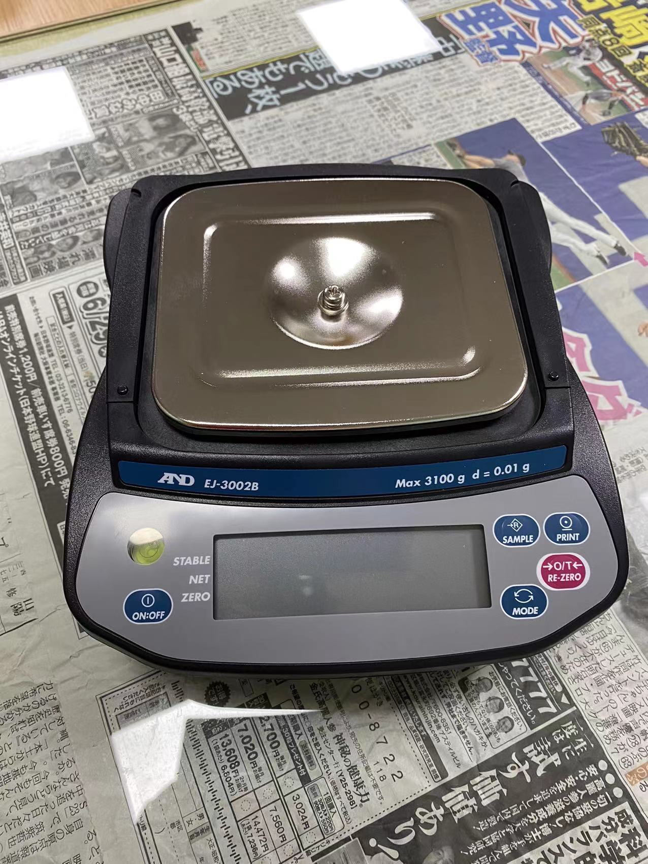 日本AND艾安得 EJ-3002B 电子天平 (1).jpg