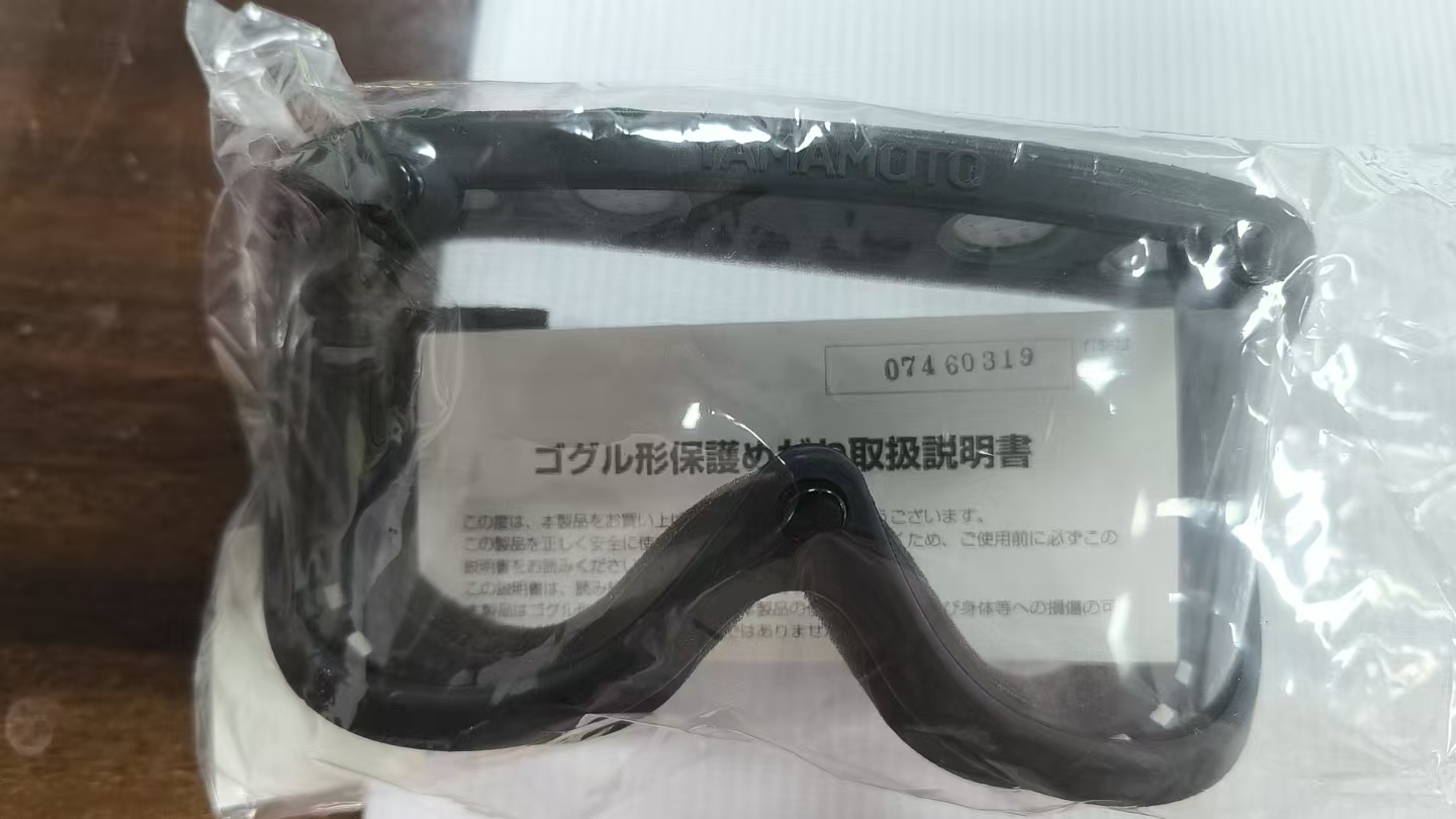 粉尘作业 “护眼盾牌”｜山本光学 900V 全封闭透气工业护目镜